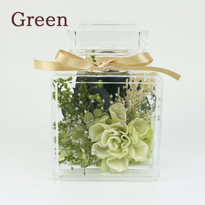 喜寿祝い メッセージラベル付き香水瓶にアレンジしたソラフラワー